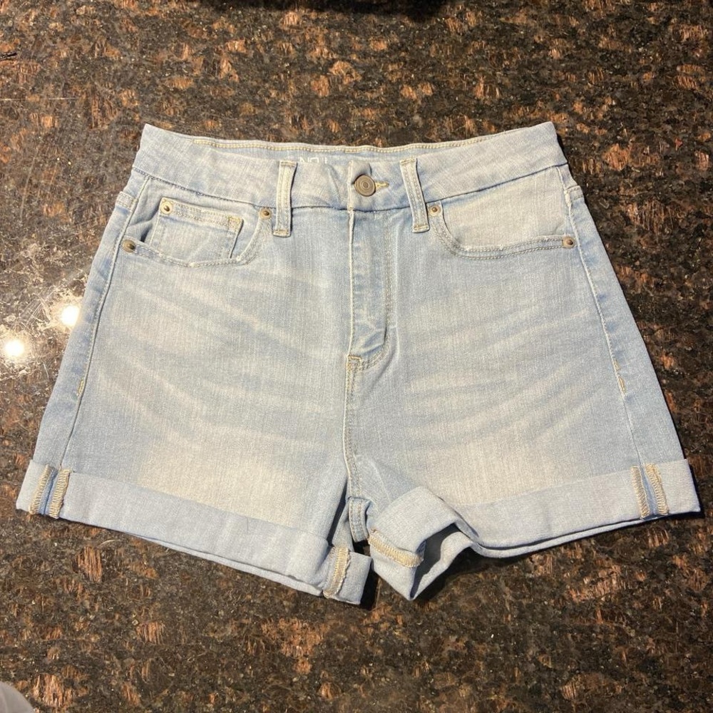 No Boundaries Light Wash Jean Shorts